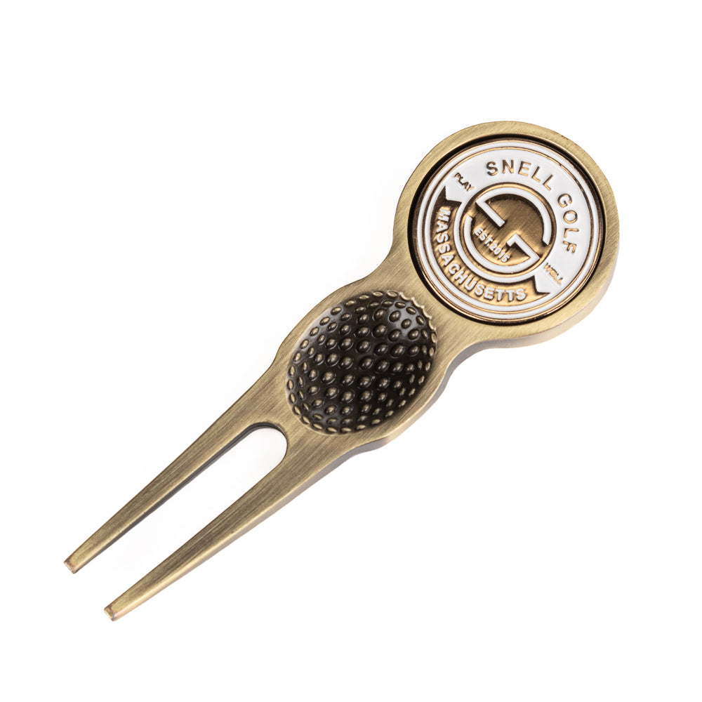 Snell NEWロゴ入りマーカー付 グリーンフォーク(Divot Tool)