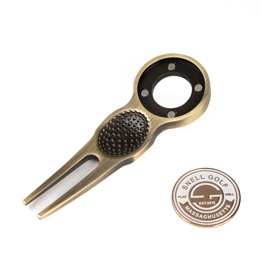 Snell NEWロゴ入りマーカー付 グリーンフォーク(Divot Tool)
